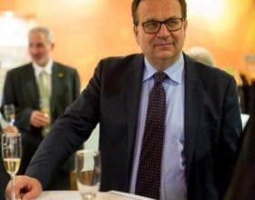 Ing. Jan Mládek, CSc., ministr průmyslu a obchodu ČR (3)